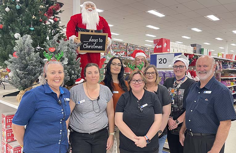 BIG W and Woolworths go glitter free this Christmas - News Of The Area